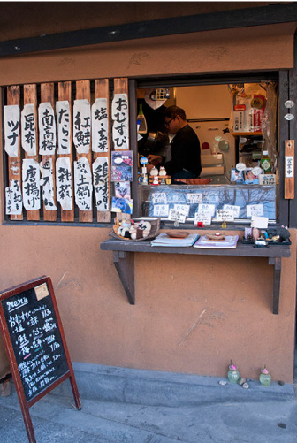 いかにも老舗お米屋さんの雰囲気。取り扱うお米は食味「特Aランク」の厳選されたものばかりだ